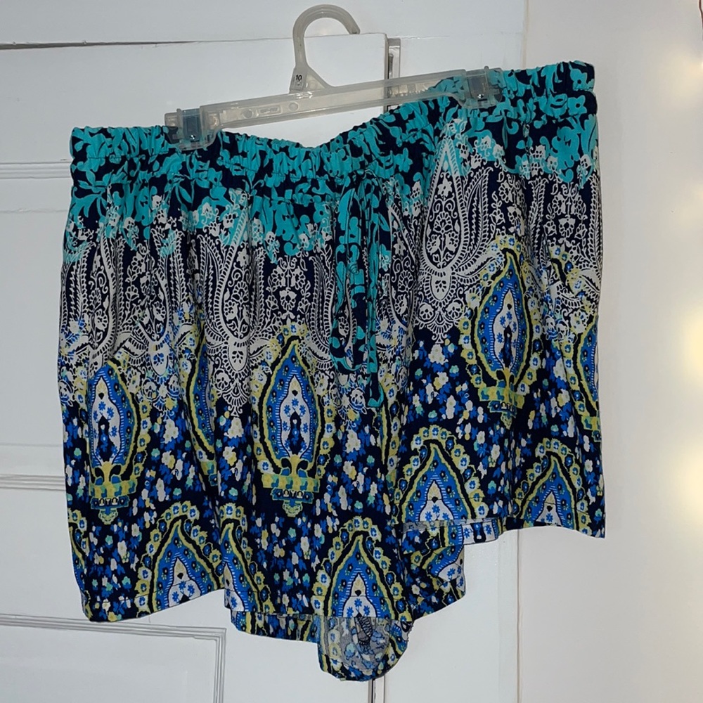 High waisted flowy shorts